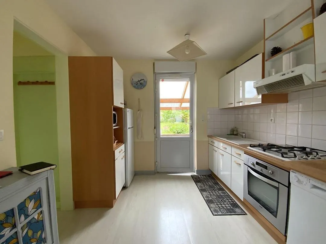 659 - Charmante Maison En Pierres, Dans Le Centre D'Erquy, Erquy
